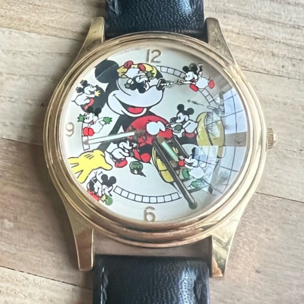 Disney Store Mickey classic Adventures watch Mickey’s nightmare NEW BATTERY